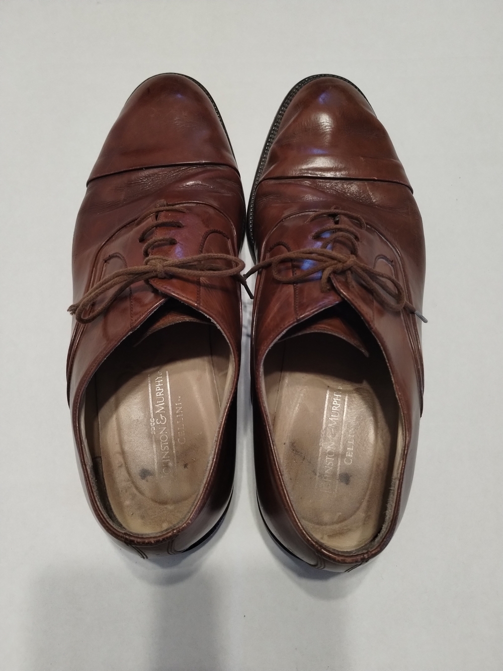 Johnston & Murphy Men’s Brown Leather Cap-Toe Oxfords